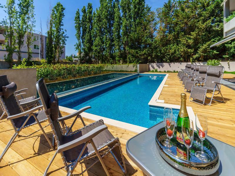 Bed & Breakfast Oasis Life Split