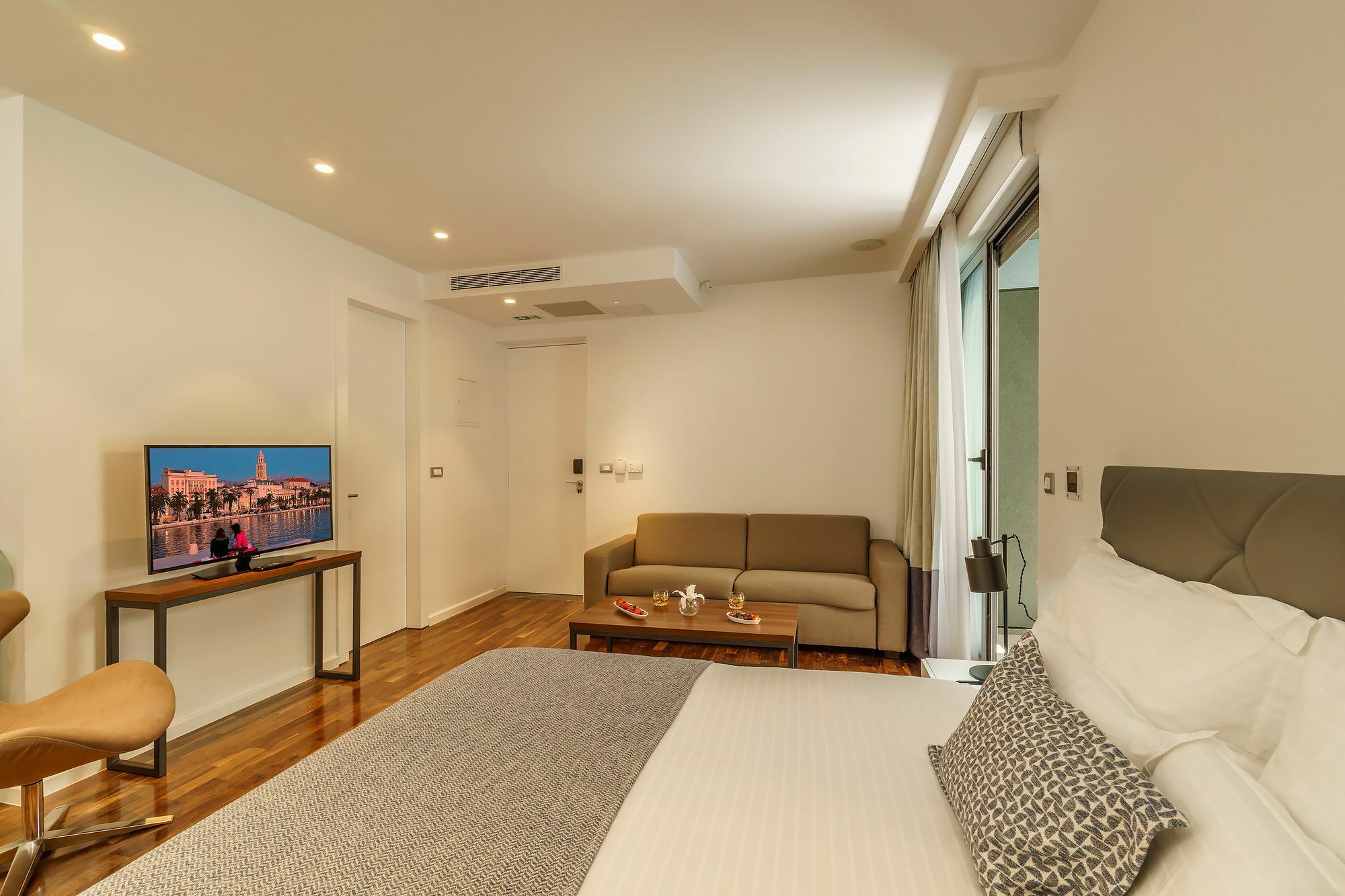 Oasis Life Bed & Breakfast 4*